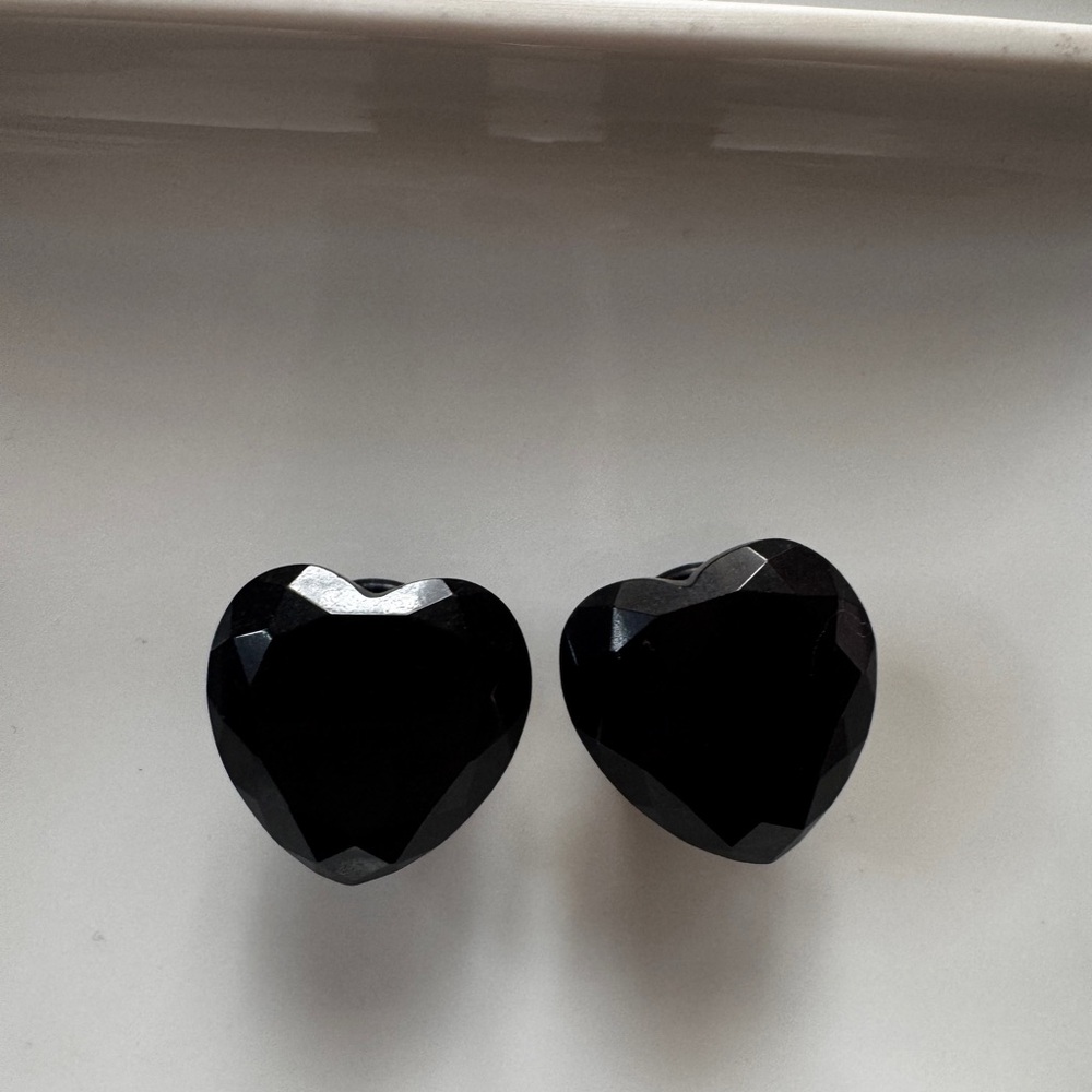 Elegant Black Heart plugs / for gauged ears